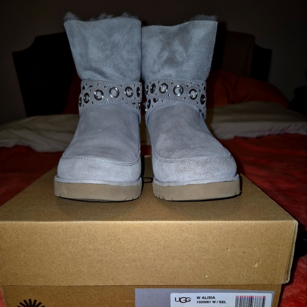 ALISIA UGGS